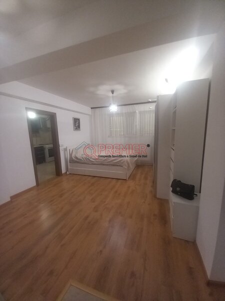 Sector 4 - Metrou Aparatorii Patriei - Garsoniera