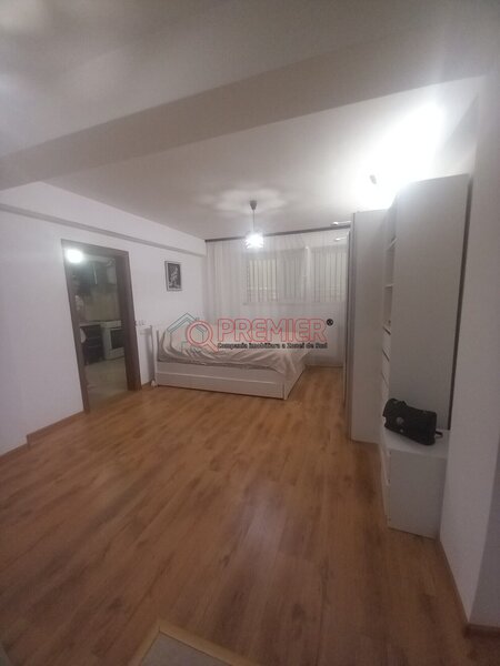 Sector 4 - Metrou Aparatorii Patriei - Garsoniera