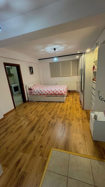 Sector 4 - Metrou Aparatorii Patriei - Garsoniera